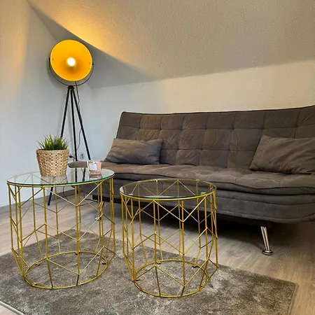 Ama Home Gemuetliches Apartment In Hiddenhausen - Gratis Wlan, Smart-Tv - Nahe A30 & A2 - Nur 10 Min Von Herford Exterior foto