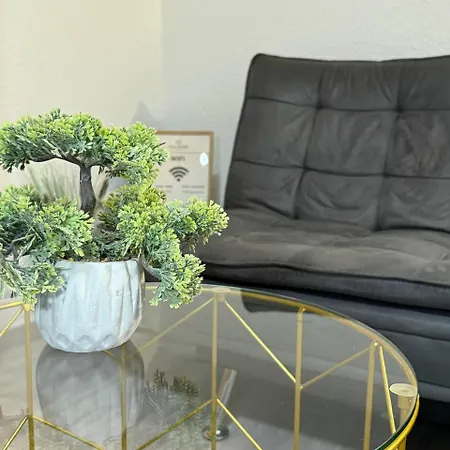 Ama Home Gemuetliches Apartment In Hiddenhausen - Gratis Wlan, Smart-Tv - Nahe A30 & A2 - Nur 10 Min Von Herford Exterior foto